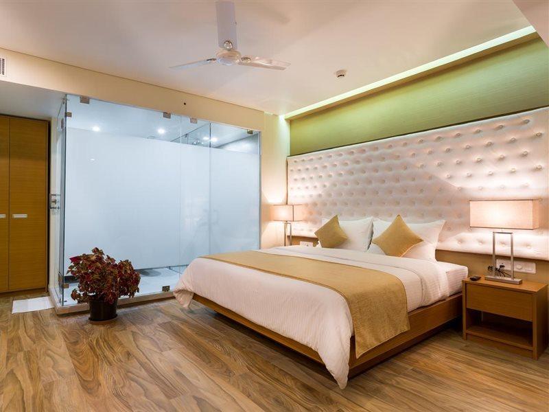 Classic Grande,A Member Of Radisson Imphal Buitenkant foto
