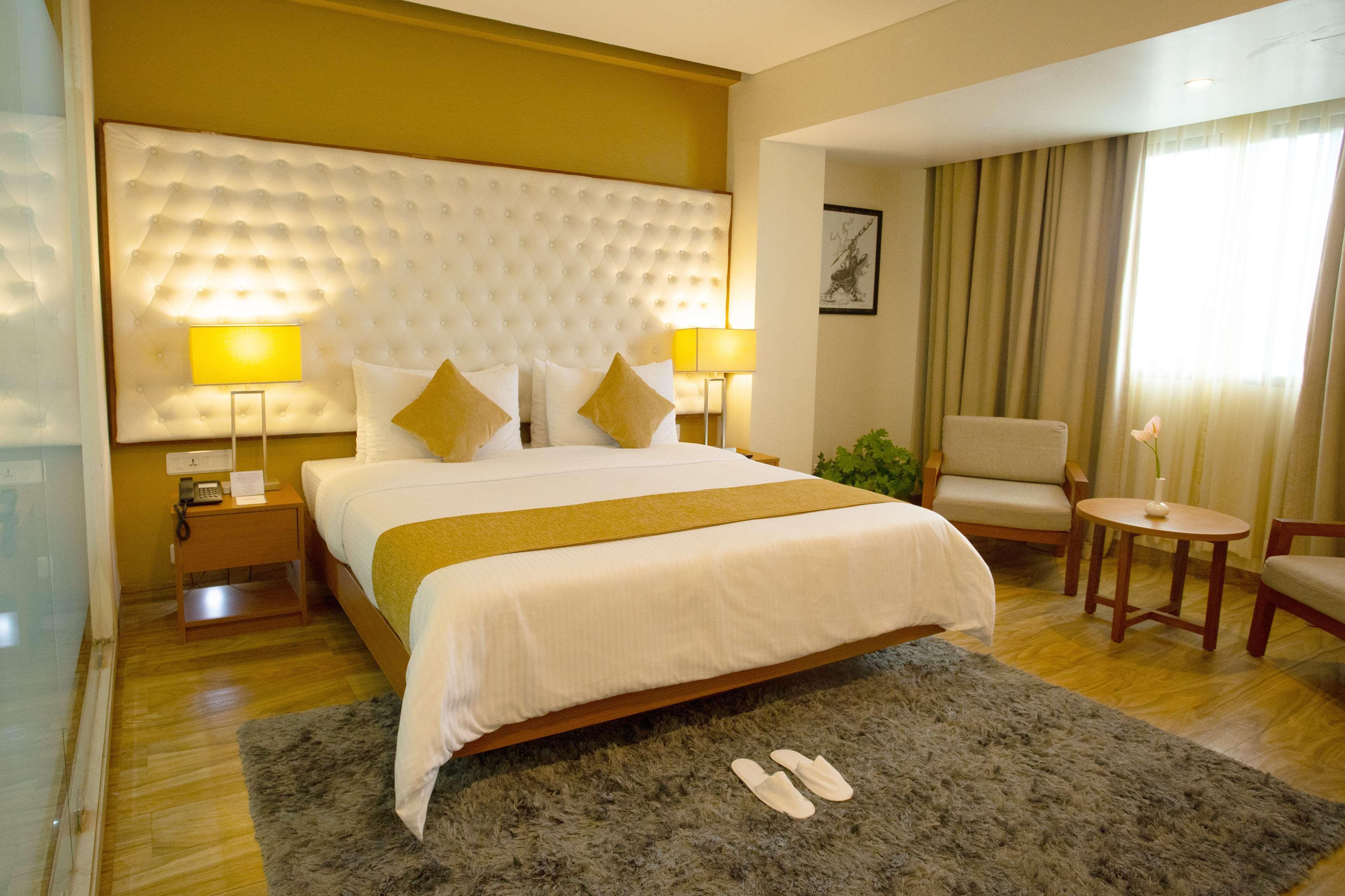 Classic Grande,A Member Of Radisson Imphal Buitenkant foto