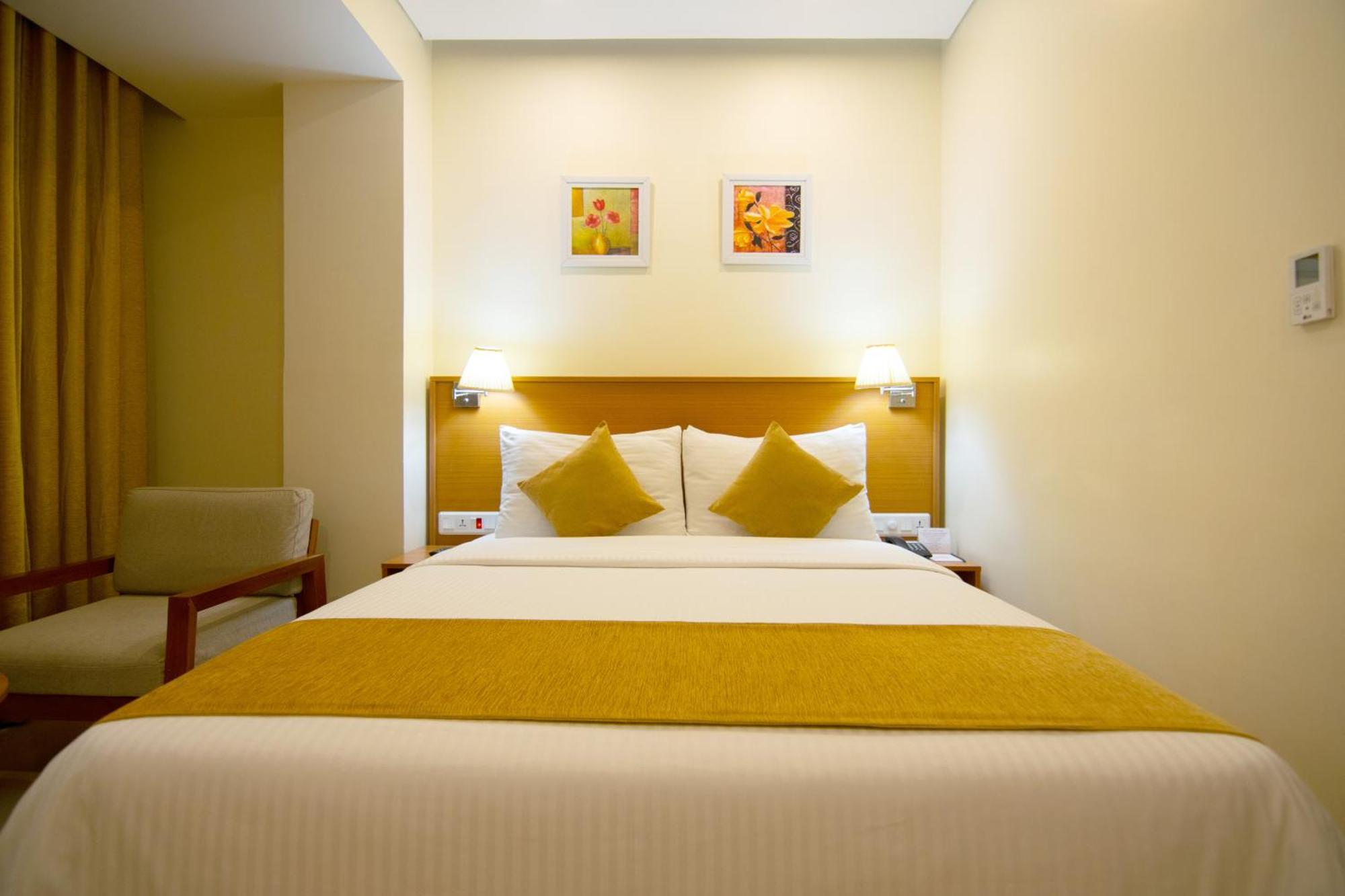 Classic Grande,A Member Of Radisson Imphal Buitenkant foto