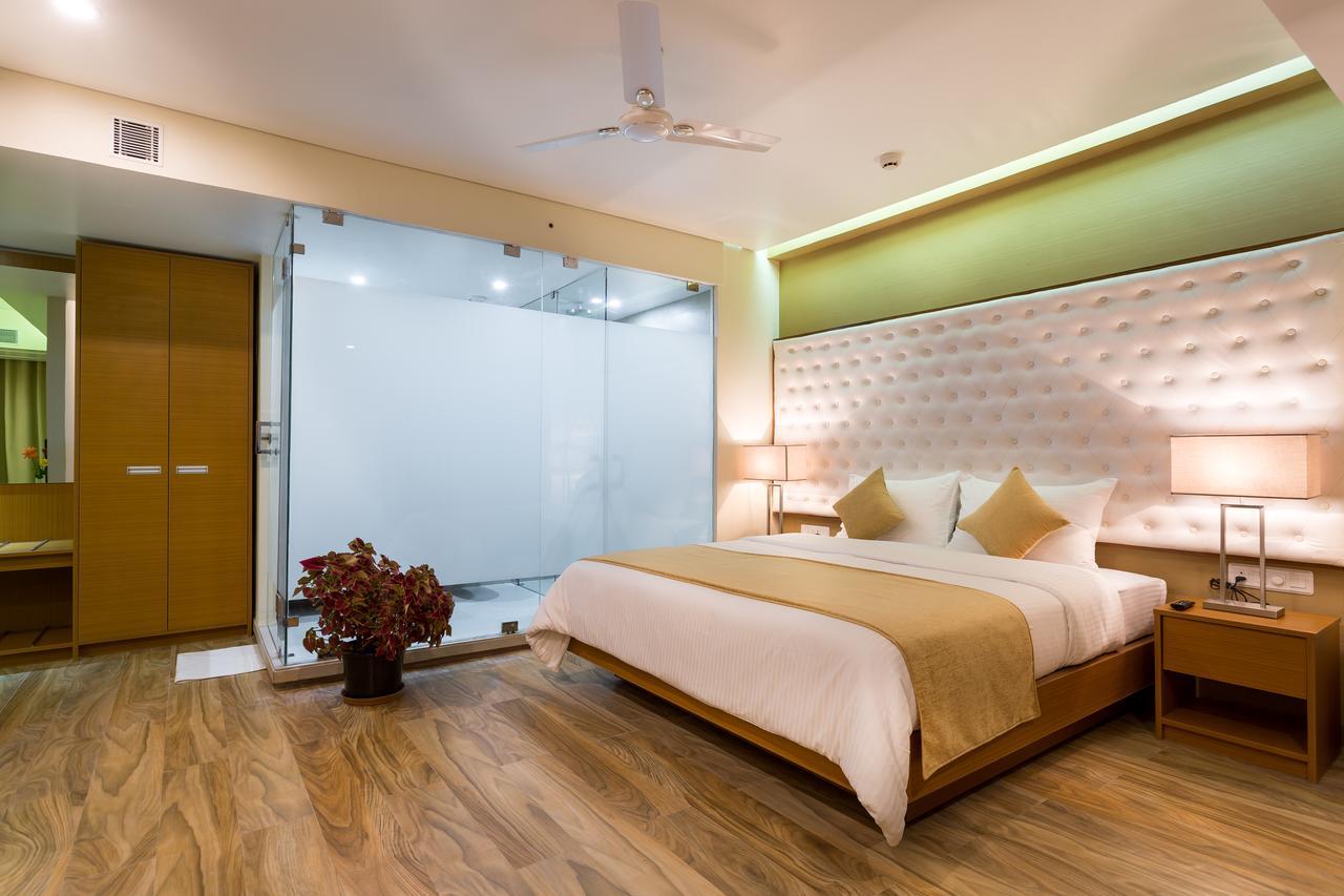 Classic Grande,A Member Of Radisson Imphal Buitenkant foto